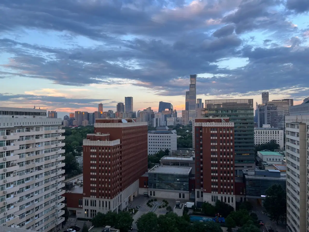 佛山数据中心光纤跳线选型要点与损耗控制方案