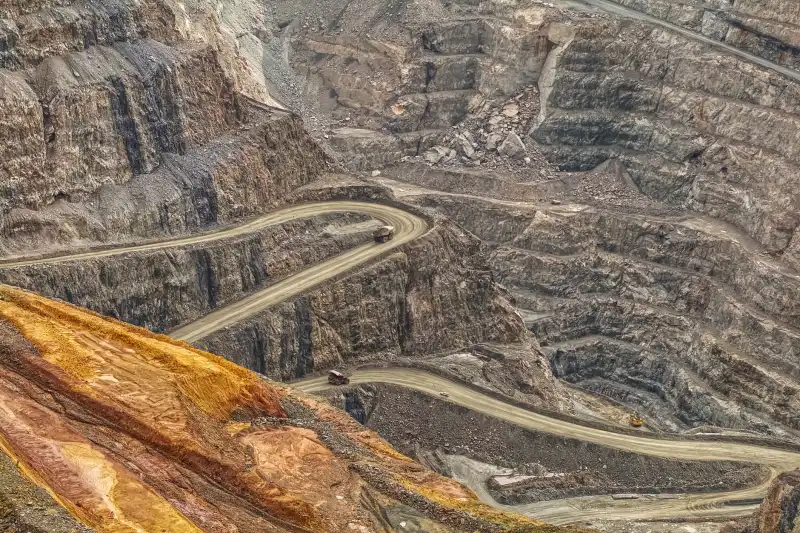 数据中心光纤跳线与适配器应用场景及技术要点