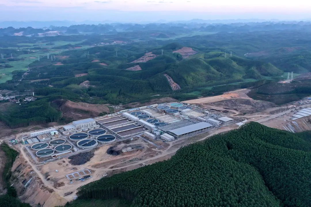 光纤跳线与适配器常见接口类型及性能对比分析