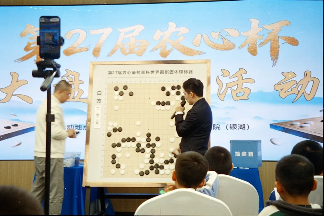 光模块与光纤跳线选型指南：构建稳定数据中心链路的实践要点